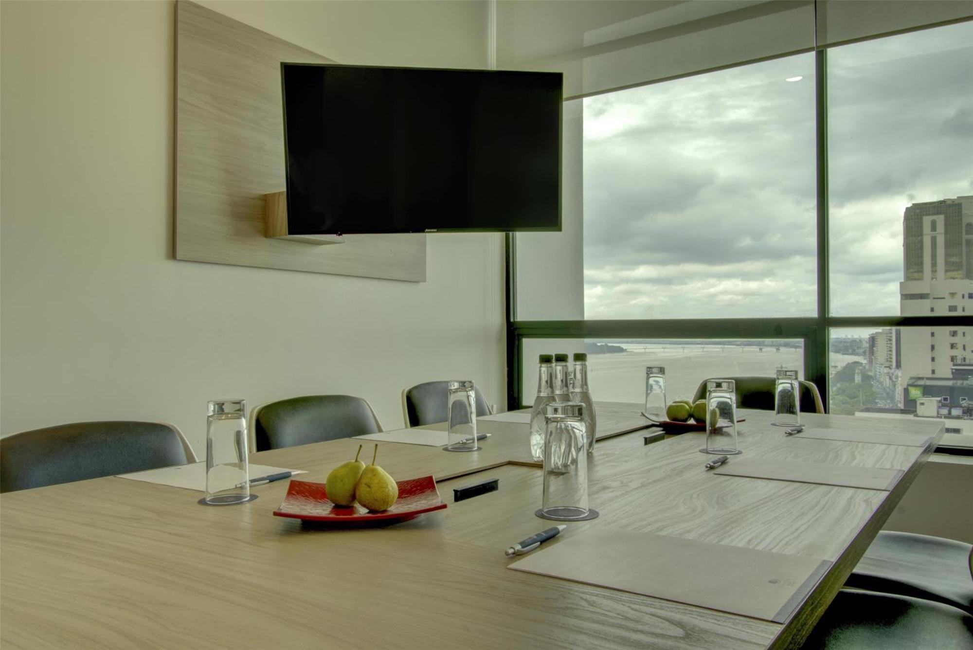 Doubletree By Hilton Guayaquil Hotel Exterior photo